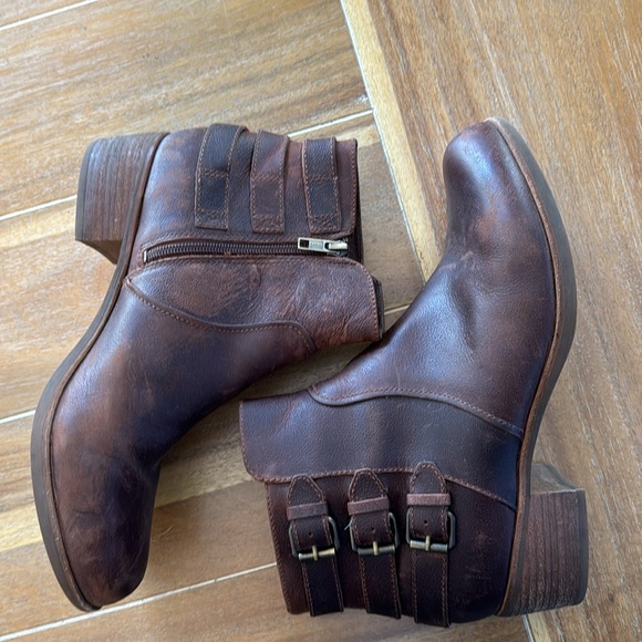 UGG | Volta Leather Buckle Booties | Size 11 - Picture 3 of 3
